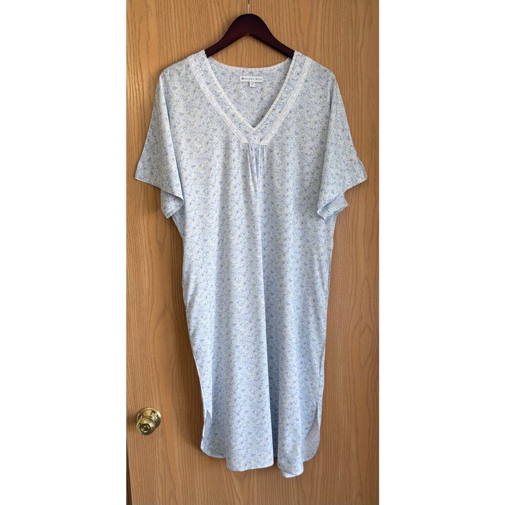 Eileen West | Women’s Small | Lavender Fields Caftan Nightgown | Rayon EUC